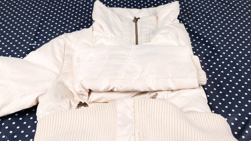 羽絨服的衣袖會(huì)在紅外觸控屏上造成誤觸 羽絨服的衣袖會(huì)在紅外觸控屏上造成誤觸