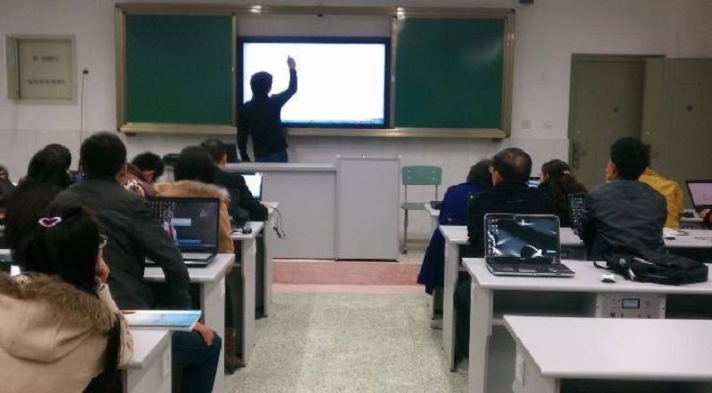 教學一體機與電子白板的區別